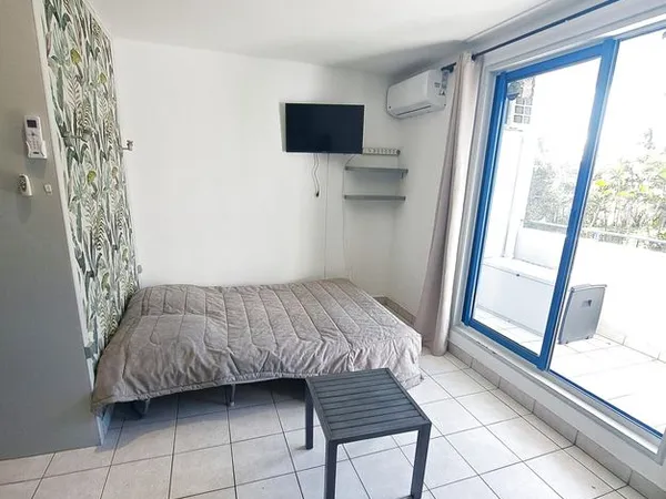 Studio 1 pièce 26 m² 