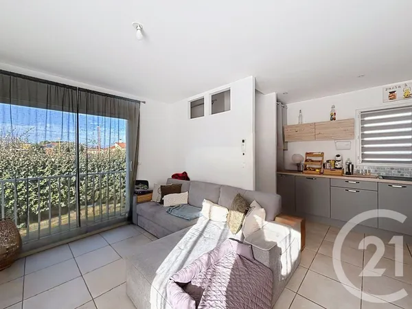 Appartement 4 pièces 77 m² 