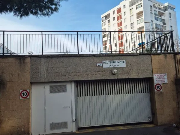 Parking - Garage Vente Perpignan   30000€