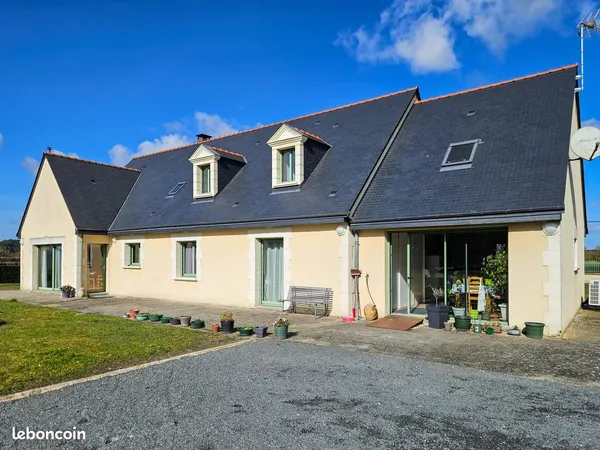 Propriété 8 pièces 276 m² 