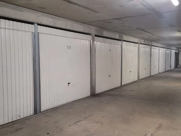 Parking - Garage Vente Saint-Priest   18000€