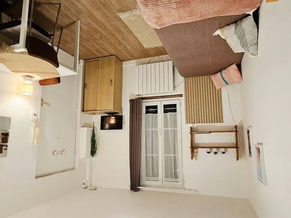 Studio 1 pièce 17 m² 