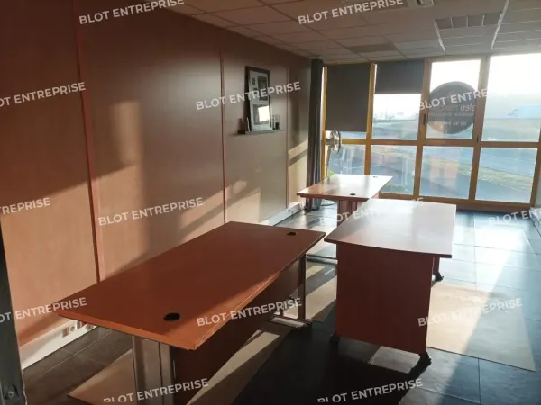 A LOUER - BUREAUX 129 m² YFFINIAC 