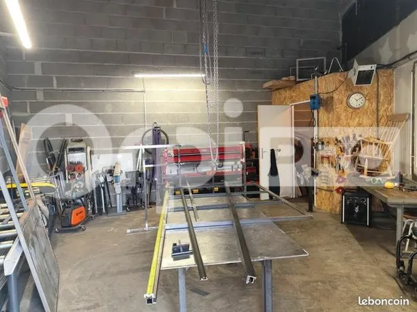 Local d'activité 37 m² 