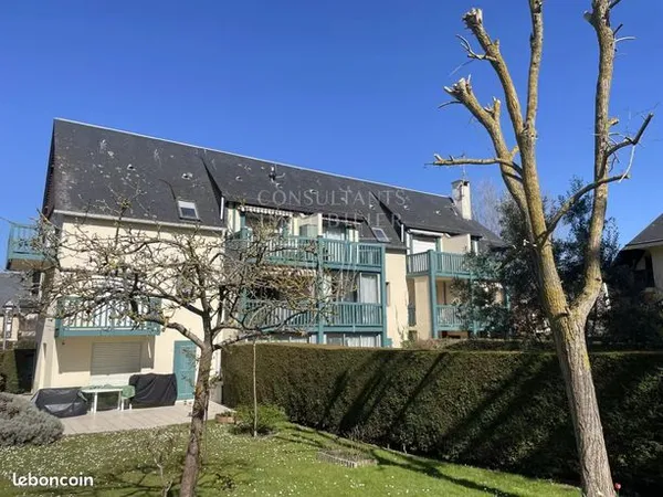 Studio 1 pièce 17 m² 