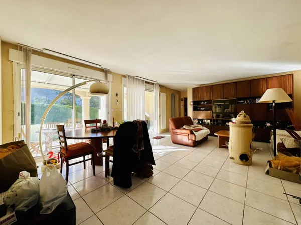 Maison de plain-pied 4 pièces 130 m² 