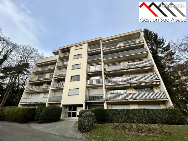 Studio 1 pièce 17 m² 
