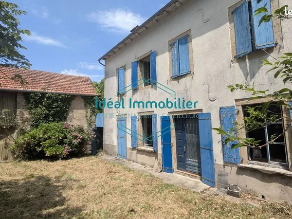 Maison pleine de charme avec grange et terrain de 1 600 m² 