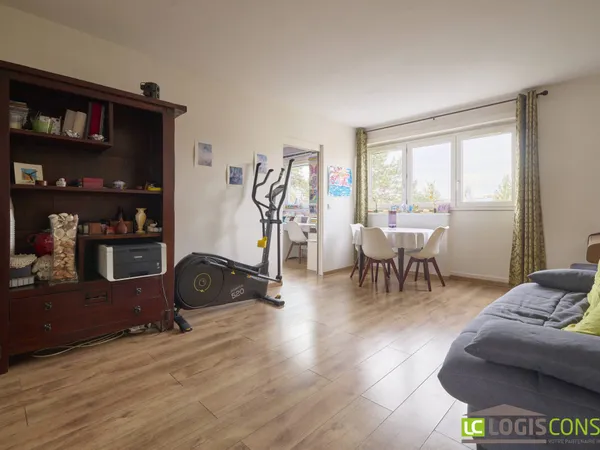 APPARTEMENT - PLACE DES BRUGNAUTS 
