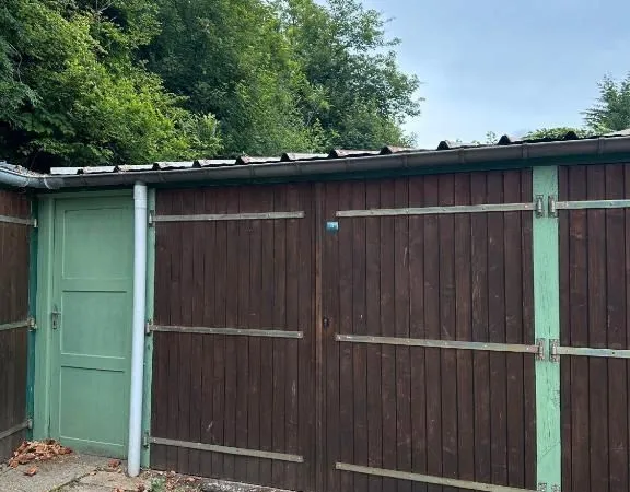Vends un garage et sa remise 