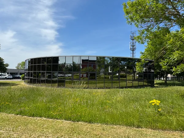 A VENDRE BATIMENT D'ACTIVITE - METZ TECHNOPOLE - 850 M² 