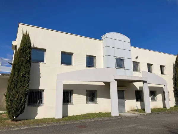 Bureau 326 m² 