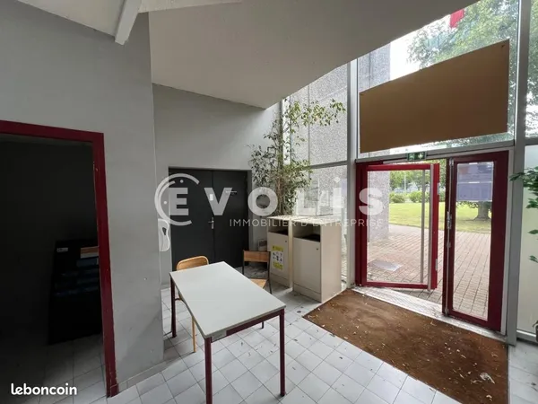 Bureaux 164 m² 