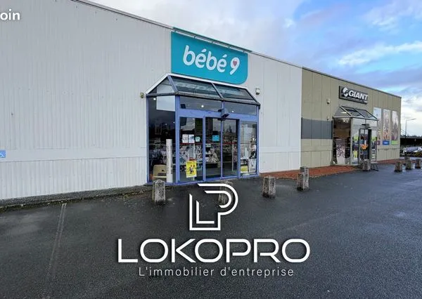 Local commercial 621 m² 