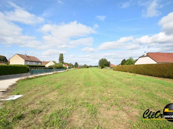 Terrain 715 m² 