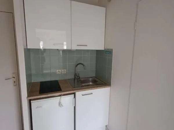 Studio 1 pièce 26 m² 