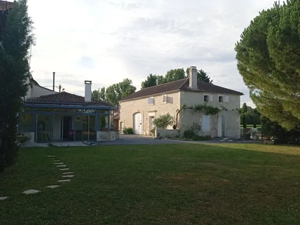 Maison 13 pièces 285 m² 