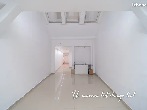 Local commercial 136 m² Paris 