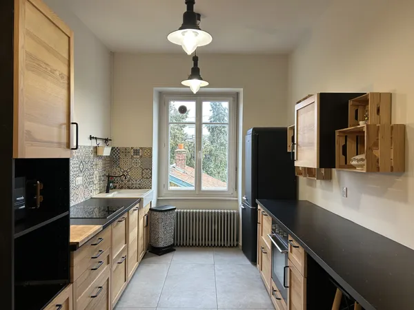 TRES BEAU 4 PIECES MEUBLES A MULHOUSE 