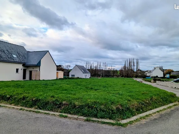Terrain 623 m² PLONEVEZ PORZAY 