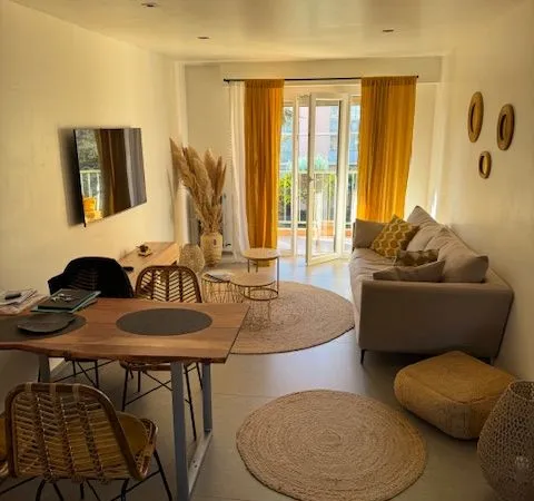 Sanary-sur-Mer - 3 pièces meublé 62 m² avec terrasse Sud 