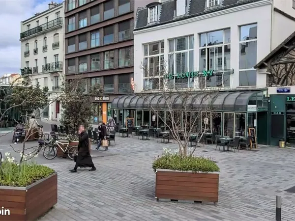 Boutique 80 m² BOIS COLOMBES 