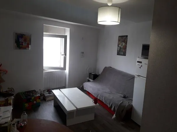 Studio 1 pièce 35 m² 