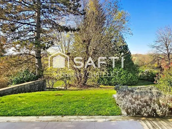 Maison 7 pièces 185 m² 