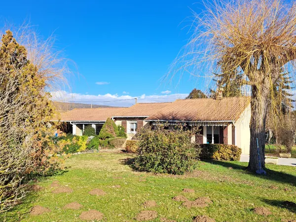 A VENDRE MAISON PLAIN PIED LERAN 