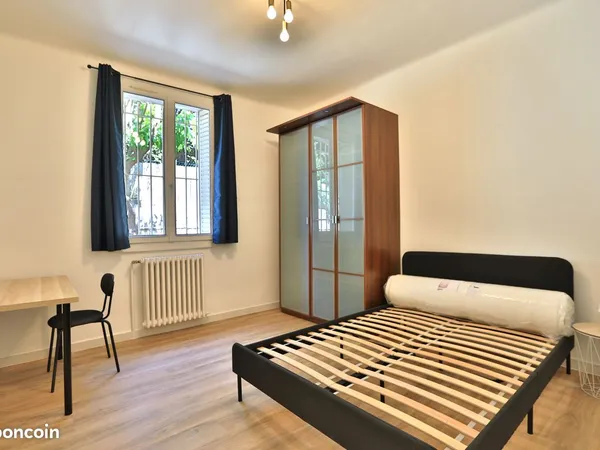 Chambre disponible dans Collocation 4 chambres T5 90m2 à Aix-en-Provence av. Pierre Brossolette 