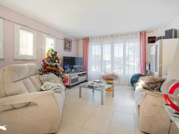Appartement de 3 pièces principales 