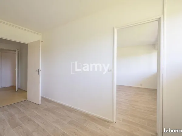Appartement 4 pièces 76 m² 
