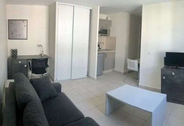 Studio 1 pièce 22 m² 
