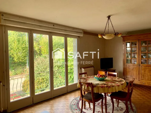 Maison familiale avec beau jardin à rénover 