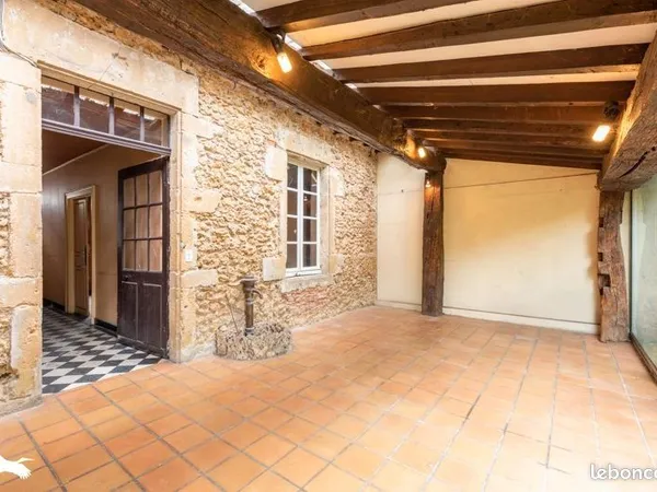 Maison 8 pièces 214 m² 