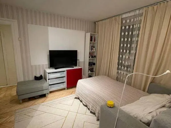 Studio 1 pièce 24 m² 