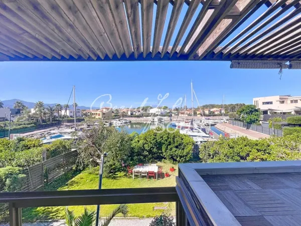 MAISON D'EXCEPTION A SAINT CYPRIEN, VUE MARINA ET CANIGOU 