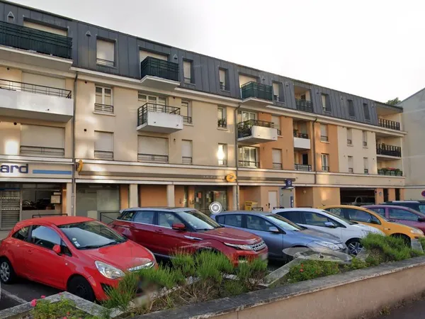 Boutique 2 pièces 195 m² 