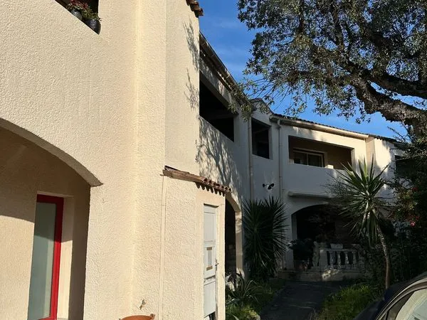 Studio à l'année proche lycée Saint Ex 