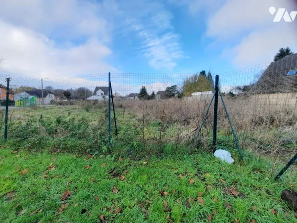 Terrain 750 m² 