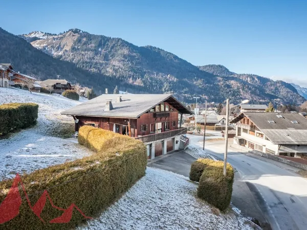 Grand chalet individuel à Morzine avec un énorme potentiel 