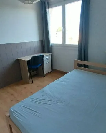 Une chambre en colocation étudiante dispo mi avril 