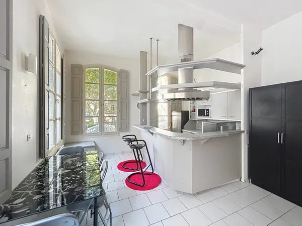 Studio 1 pièce 42 m² 