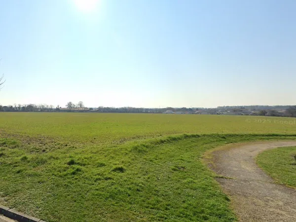 Terrain 331 m² 