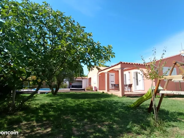 Maison individuelle avec piscine 