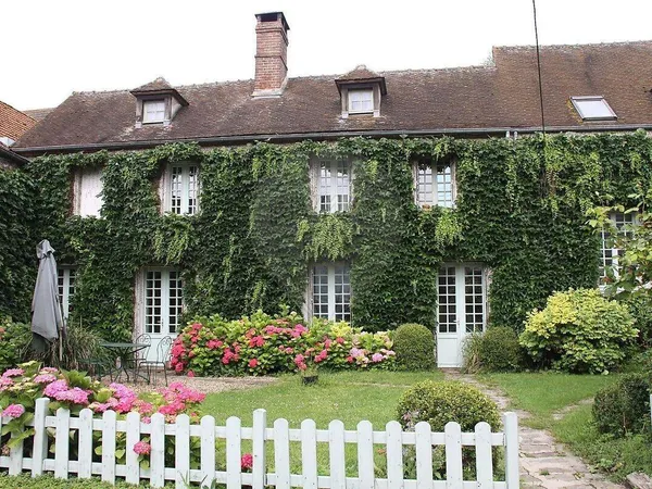 Maison 6 pièces 166 m² 