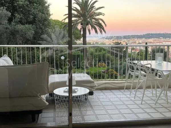 Appartement avec vue imprenable à Antibes 