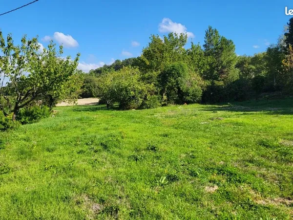 Terrain 1 170 m² Allan 