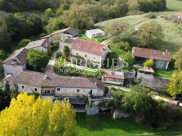 Maison de luxe 32 pièces 1225 m² 