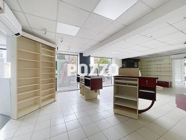 Local commercial 166 m² 